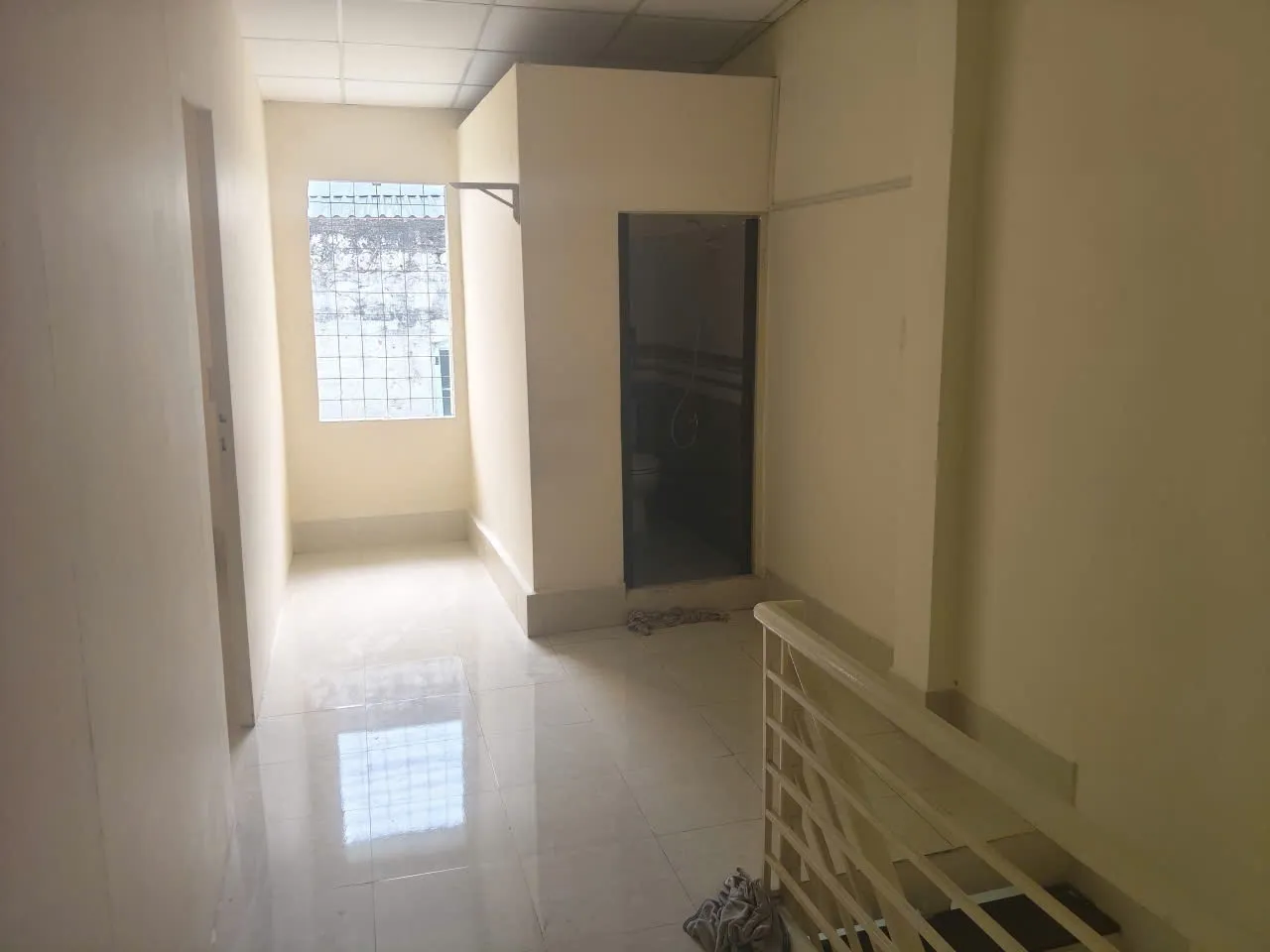 PHÒNG TRỌ QUẬN 4 GIÁ RẺ – CHỈ 2.5TR/THÁNG (BAO ĐIỆN NƯỚC, CHO NUÔI PET)