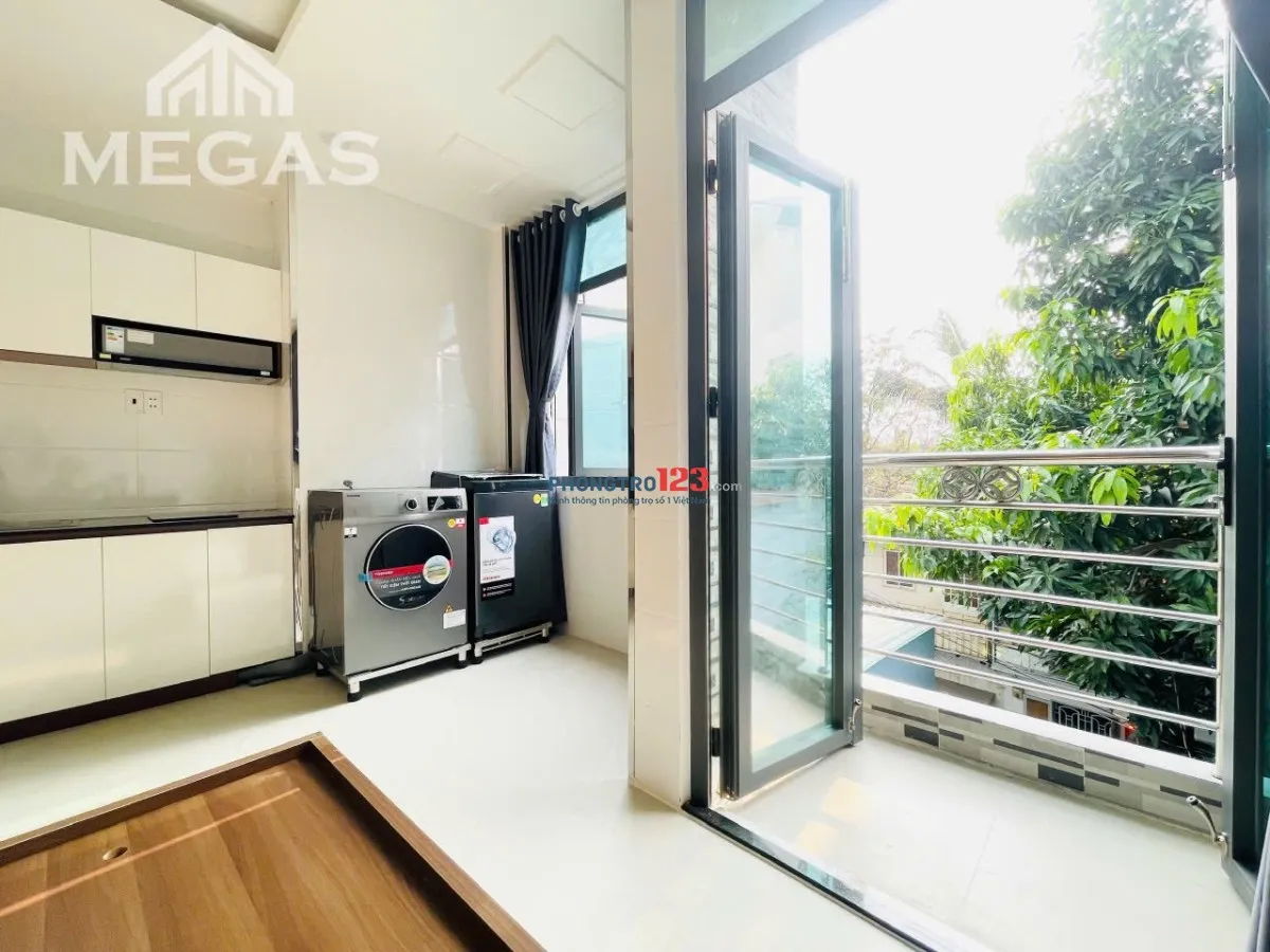 Studio ban công + máy giặt sấy riêng, giáp Q10 – giá tốt