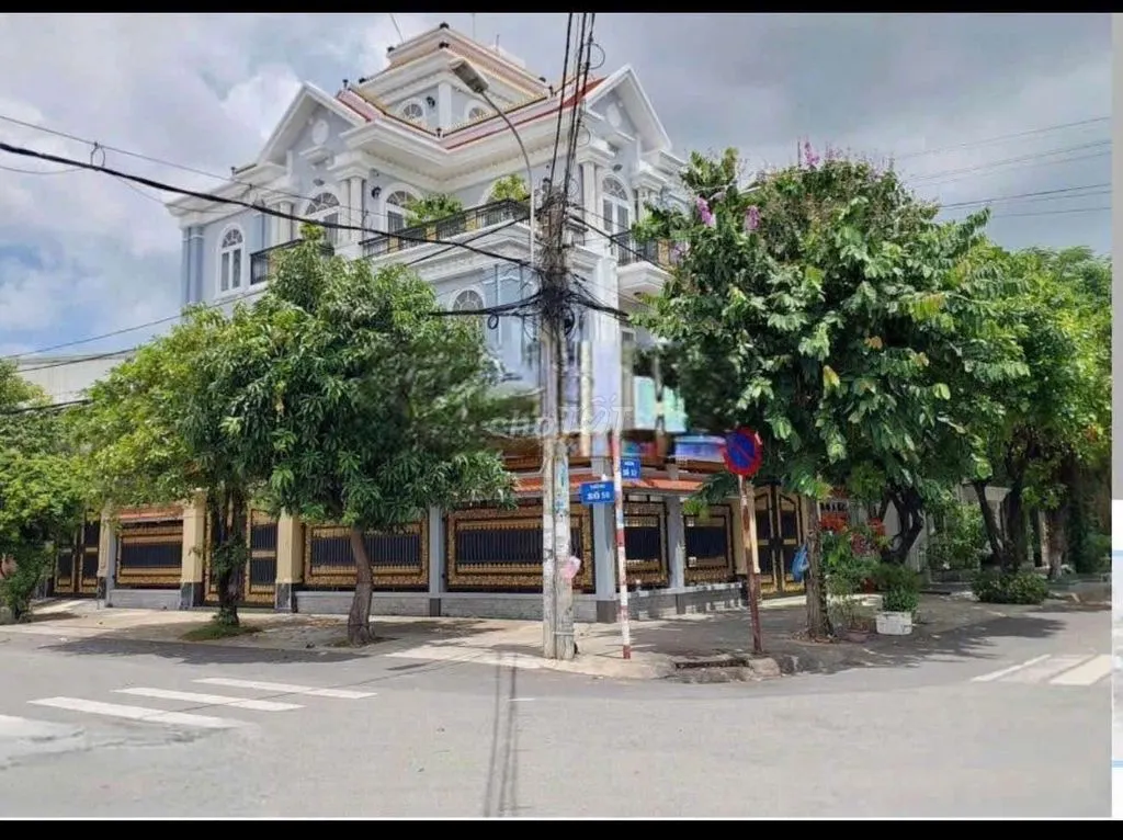 Cho thuê góc 2 biệt thự khu tên lửa dt 10*20m