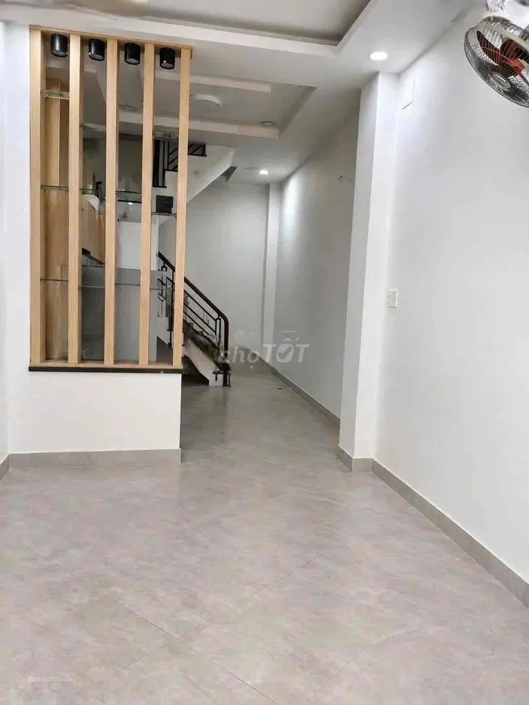 Hẻm Xe Hơi Cạnh Mặt Tiền - Trần Văn Đang Quận 3 27 m² 3 Tầng 3 PN