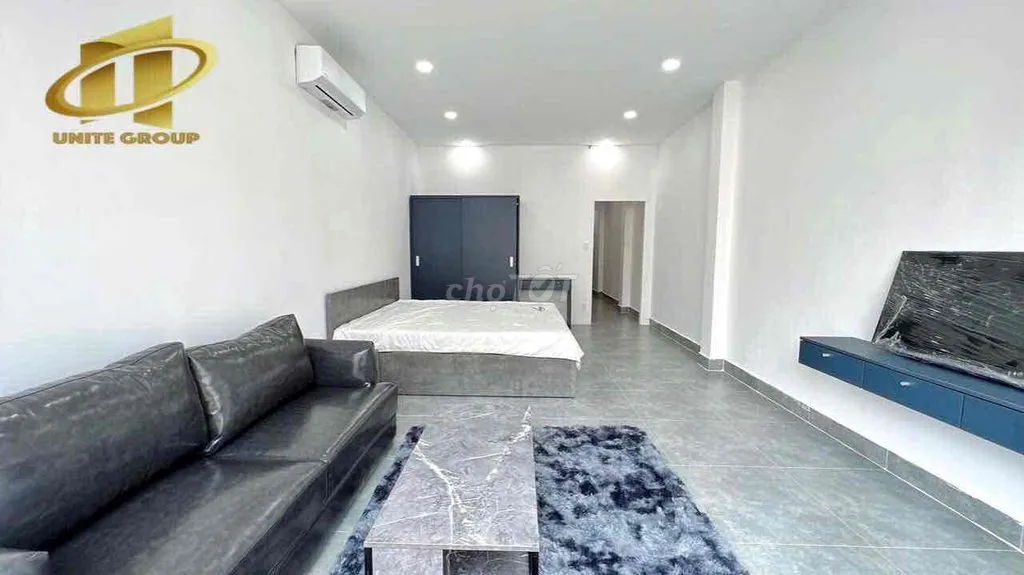 Căn hộ 1 phòng ngủ full nội thất , tách bếp , thang máy tận phòng