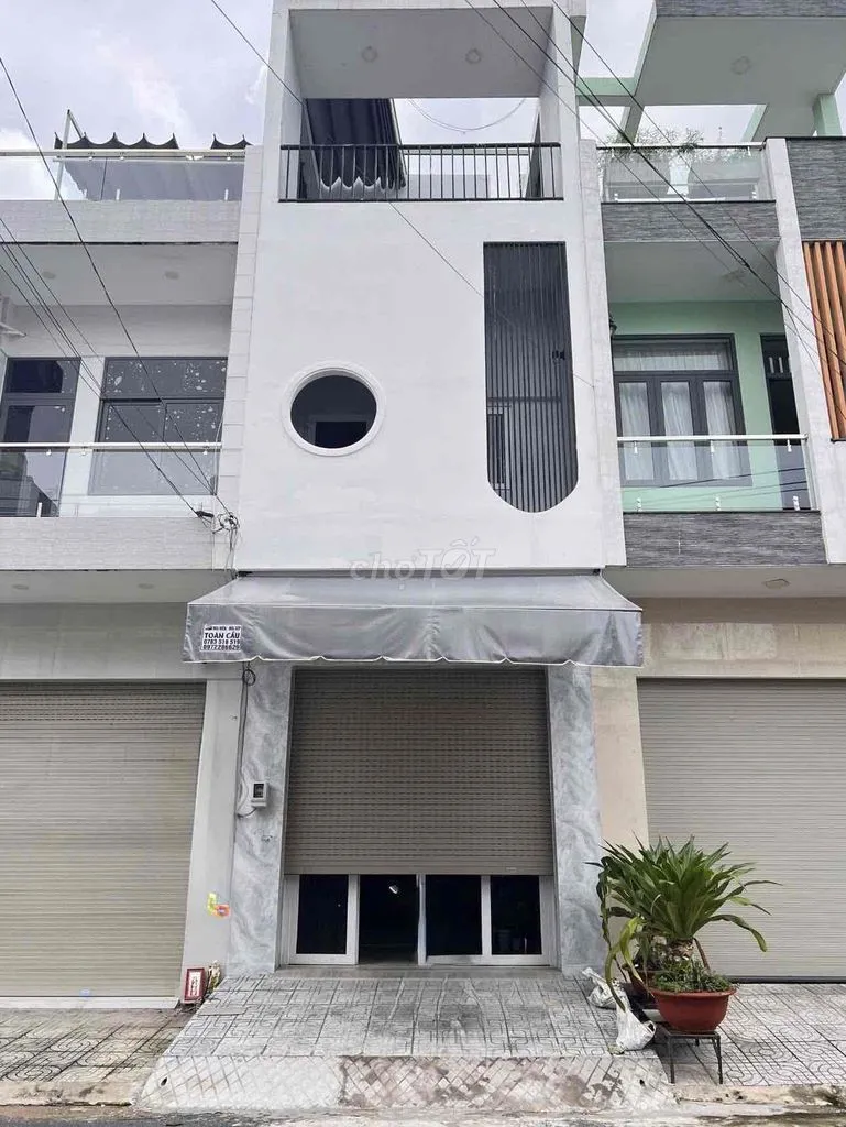 NHÀ HẺM NHỰA 8M TÂN HOÀ ĐÔNG - 4M x 17M - 2 LẦU - SÂN THƯỢNG - 4PN
