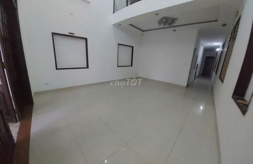 NHÀ PHÓ ĐỨC CHÍNH 4PN 2WC