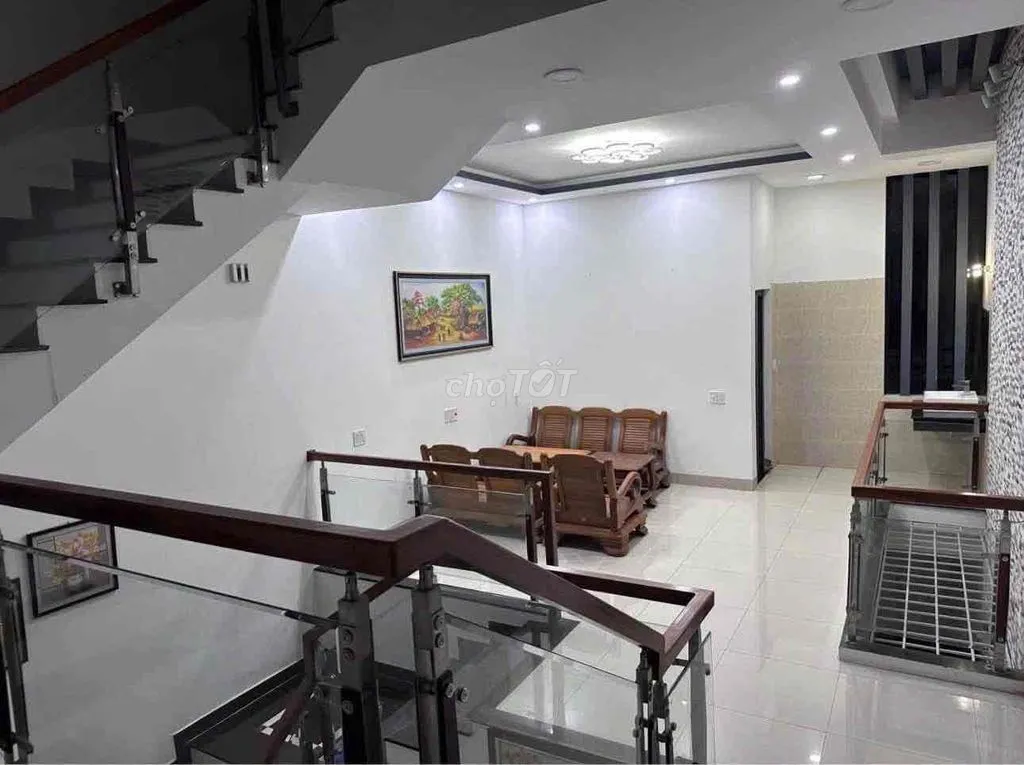 136✨ 🏡 CHO THUÊ NHÀ 2.5 TẦNG MẶT TIỀN BÙI TRANG CHƯỚC