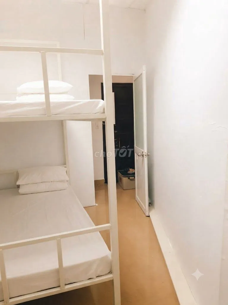 STUDIO NHỎ XINH NGAY NGÃ TƯ PHÚ NHUẬN - CỬA SỔ - GIÁ HẠT DẺ - FREE XE