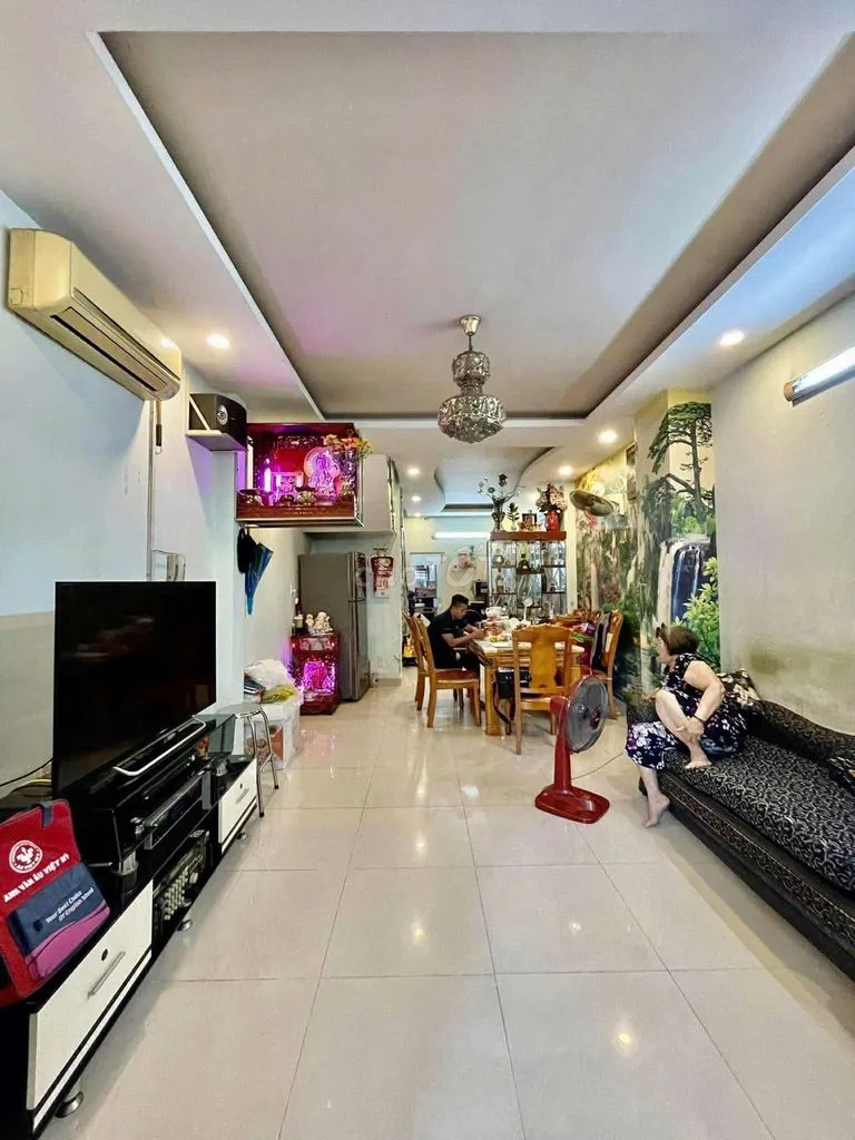 CHO THUÊ NHÀ NGUYÊN CĂN NGAY CHỢ PHẠM THẾ HIỂN, QUẬN 8