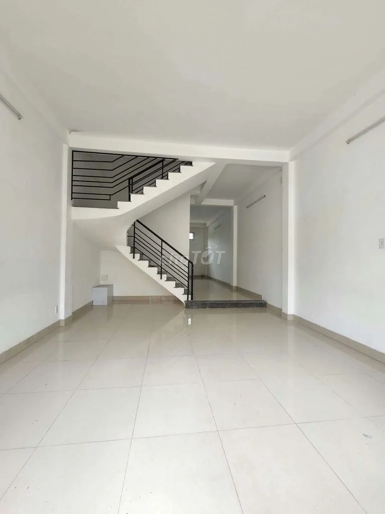 Nhà trệt 2 lầu 4pn đs 11 Linh Xuân 5×19m