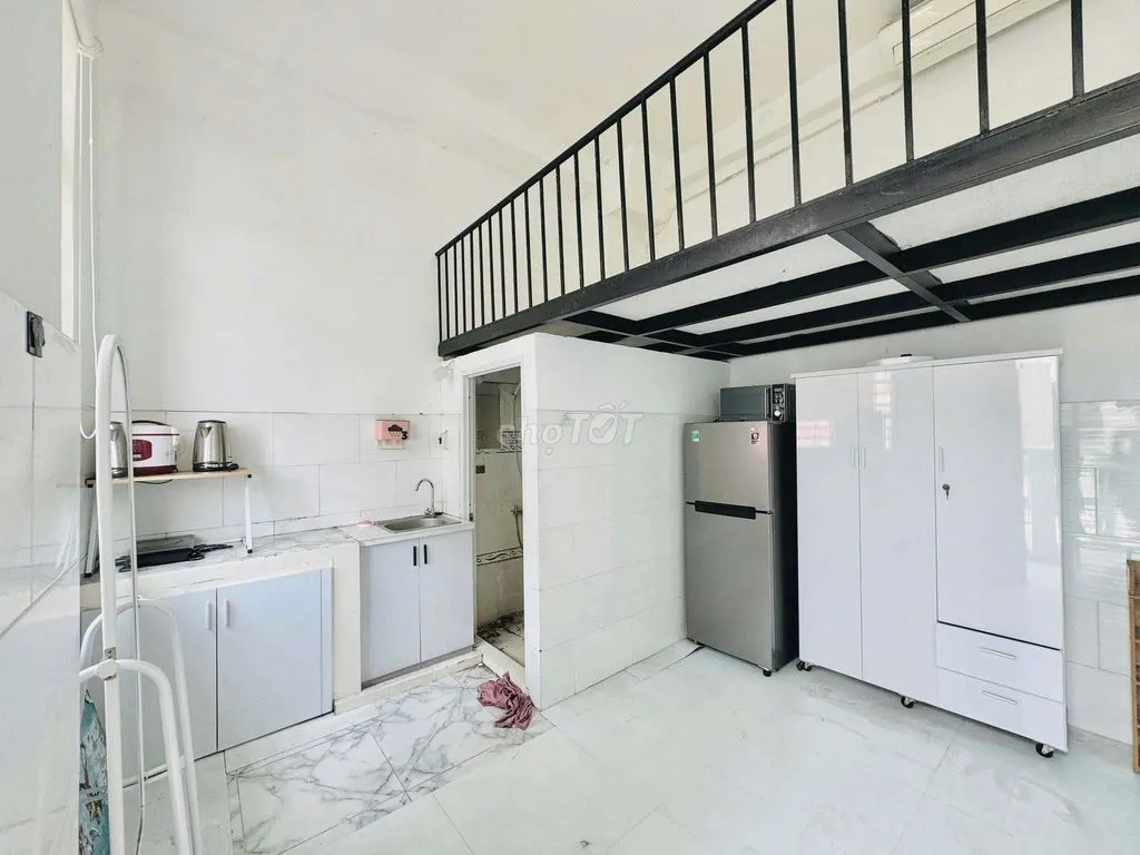 CHO THUÊ DUPLEX BAN CÔNG NGAY CHỢ HẠNH THÔNG TÂY