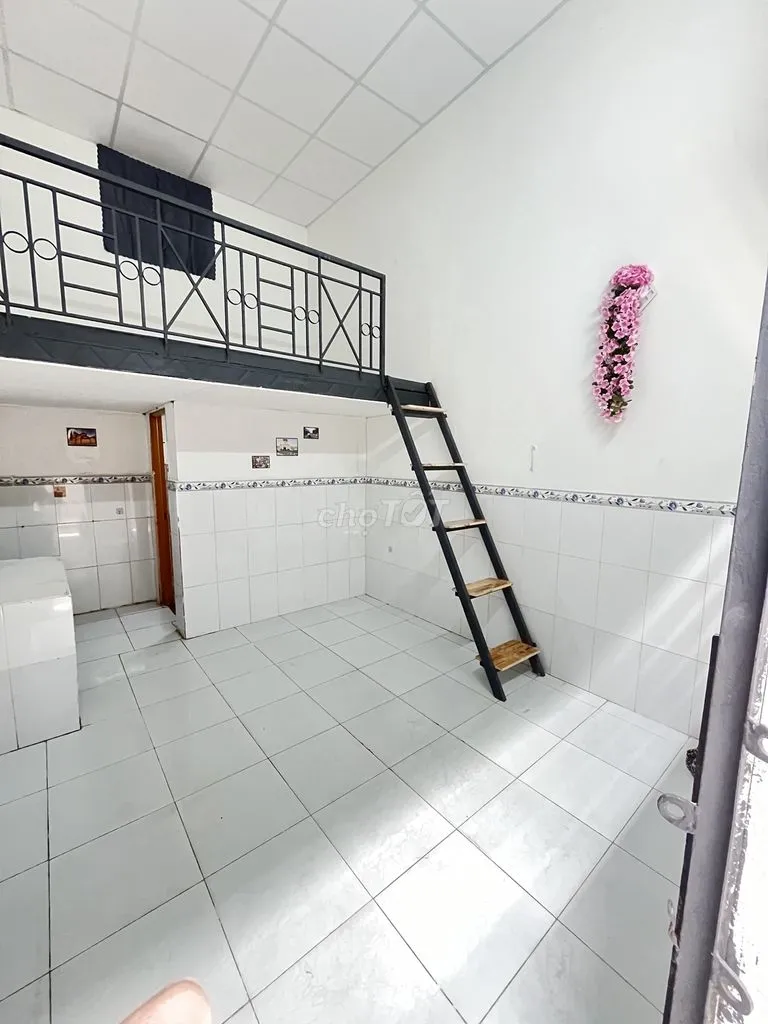 Phòng mới sơn sửa trắng tinh