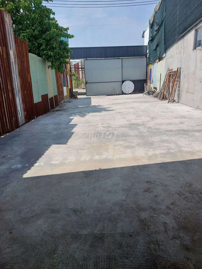 Cho thuê nhà kho đường xe tải 210m 13tr/tháng