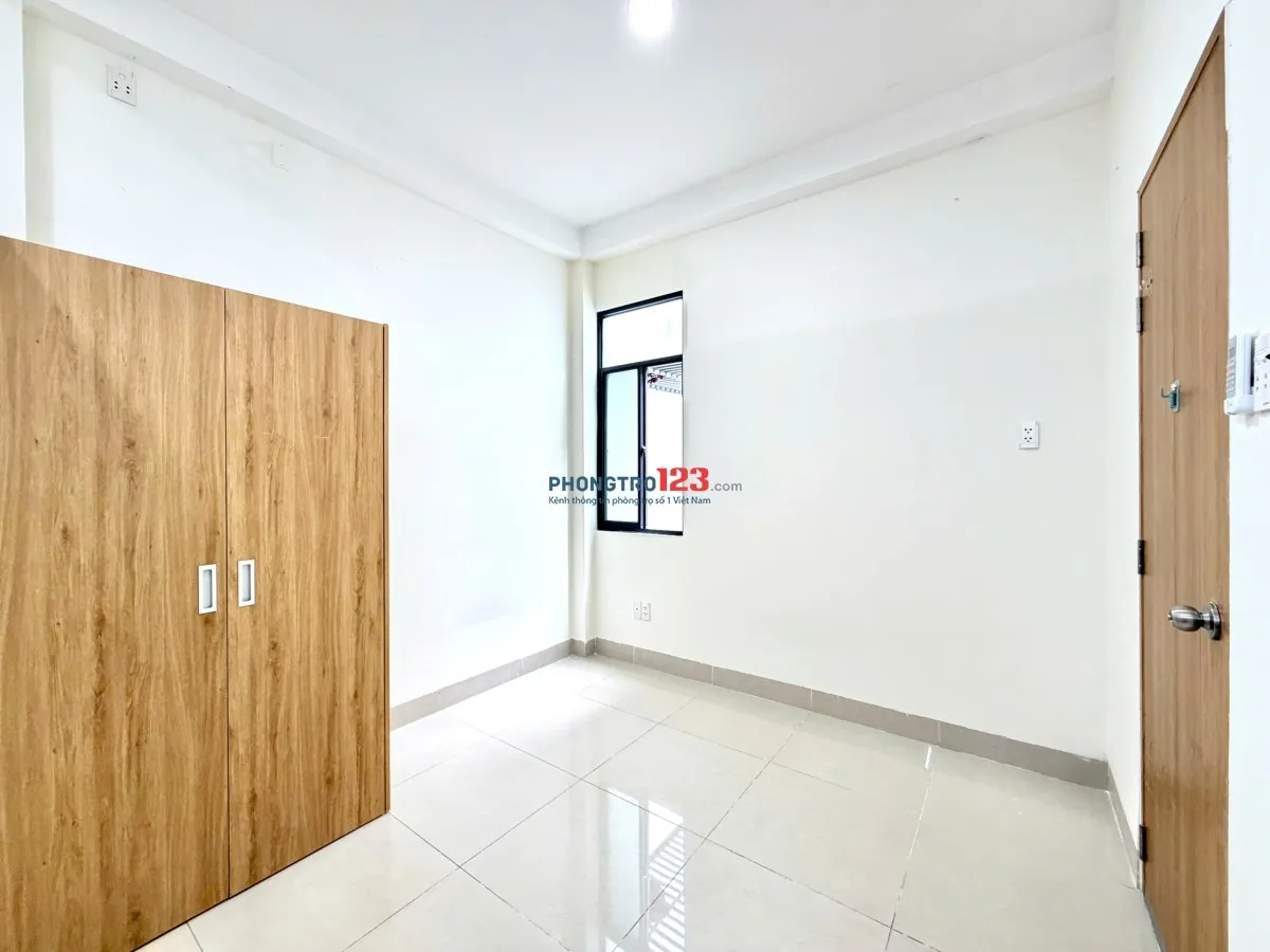 Phòng tiện nghi có cửa sổ - Bùi Đình Túy gần Học Viện Cán Bộ