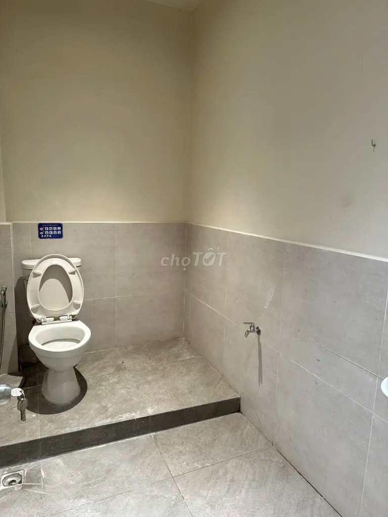 Cho thuê nhà 5 tầng đường 3/2 quận 10 lề rộng kd nhiều ngành nghề