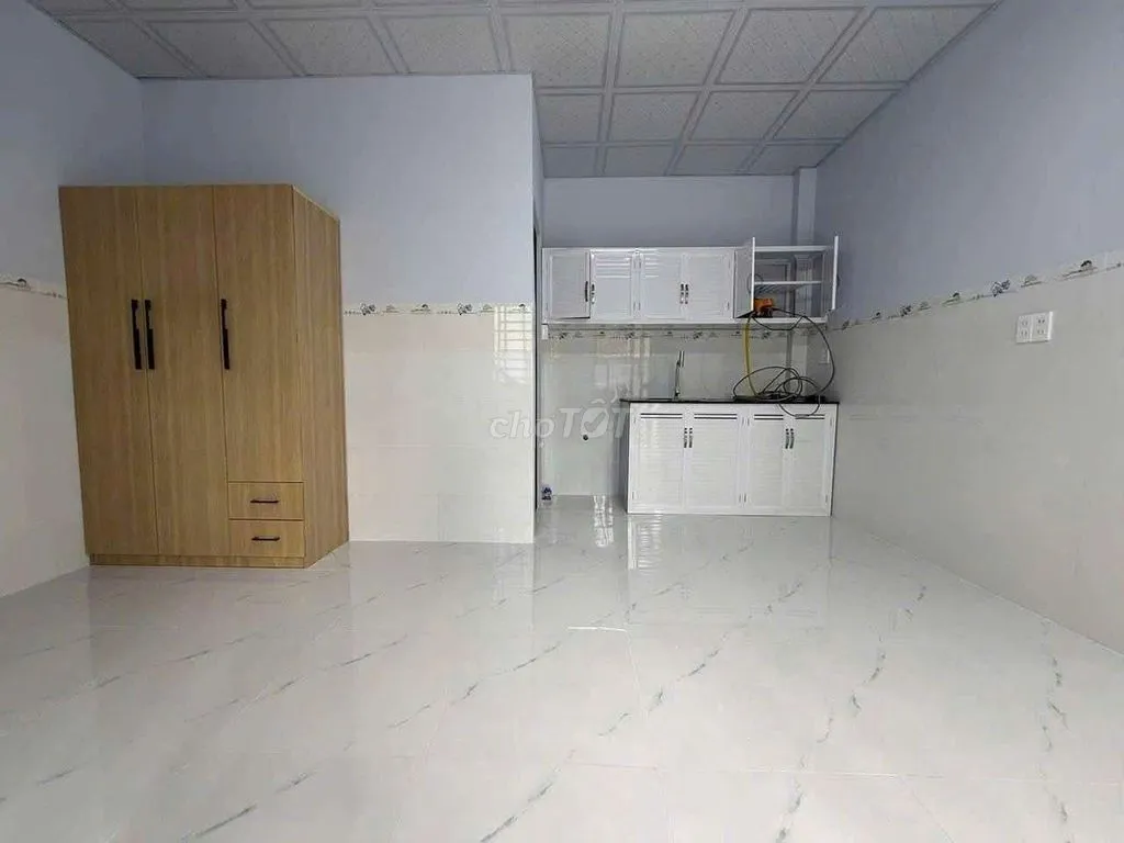 Nhà liền kề 2 phòng ngủ 2 máy lạnh