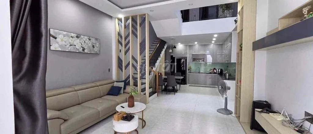 NHÀ 3PN 4WC GẦN BIỂN PHẠM VĂN ĐỒNG