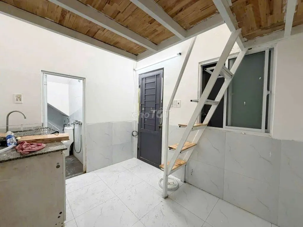 Cho thuê căn hộ duplex giá hssv ngay Emart Phan Văn Trị