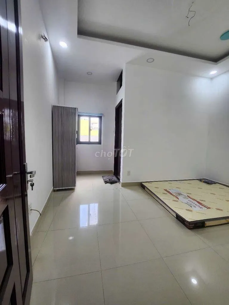 PHÒNG MỚI SIÊU THOÁNG SẠCH SẼ - GẦN UFM TDTU LOTTE RMIT QUẬN 8 QUẬN 5
