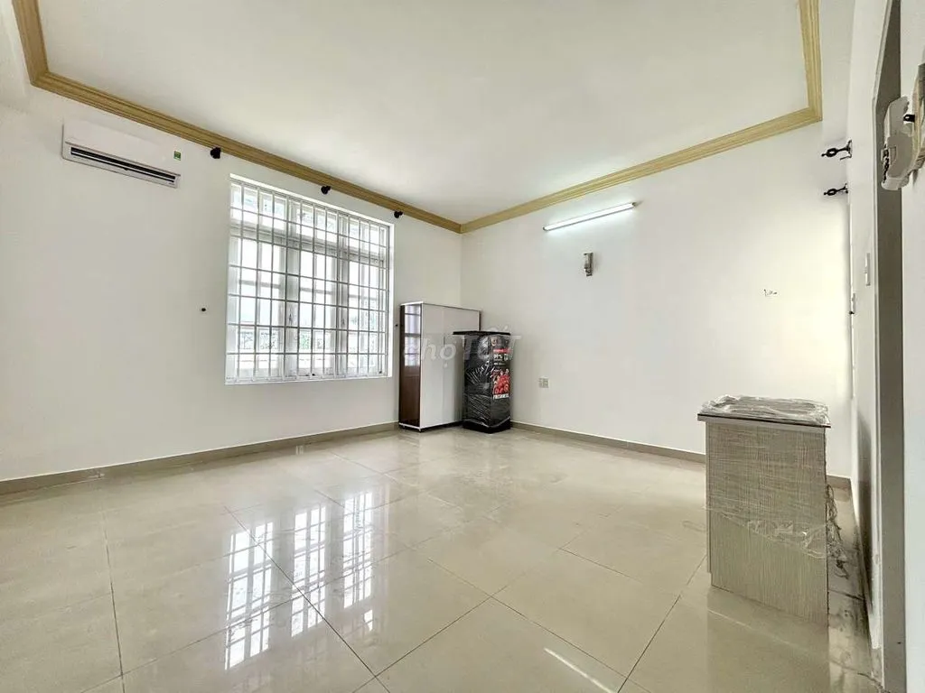 PHÒNG MỚI 100% CỬA SỔ SIÊU TO ĐI BỘ UFM CHỢ TÂN MỸ QUẬN 4 QUẬN 1