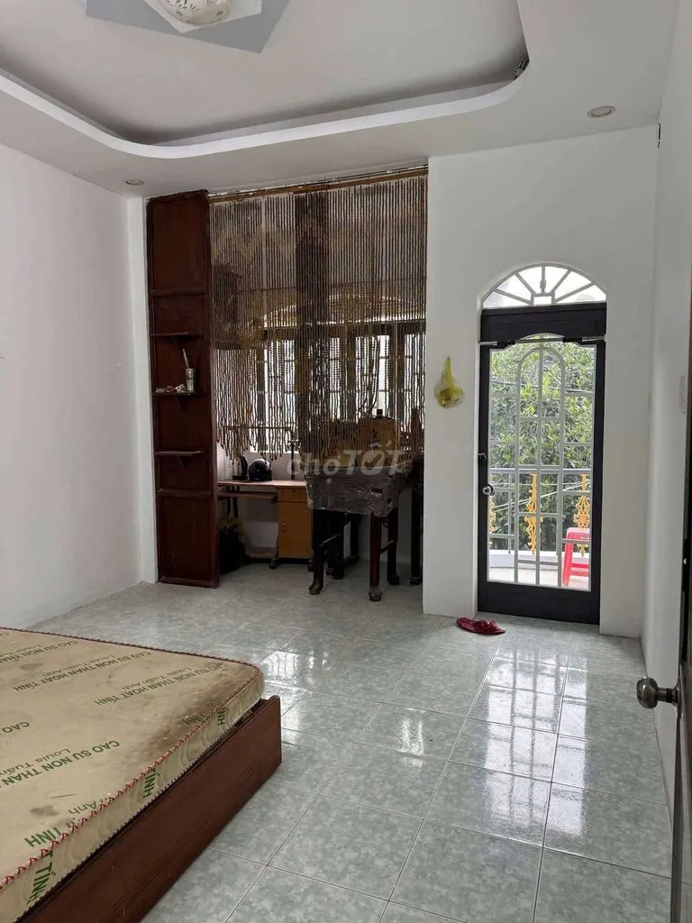 Nhà cho thuê mới sơn lại. Hẽm ba gác khu C Phạm Hùng.DT 4x15.Giá 12tr