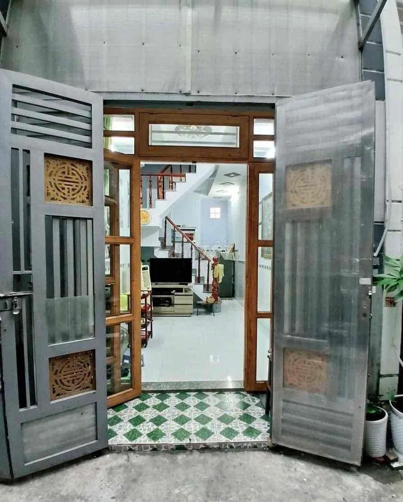 Trệt 2 lầu 3,5*8; 3pn Rẻ chốt lẹ