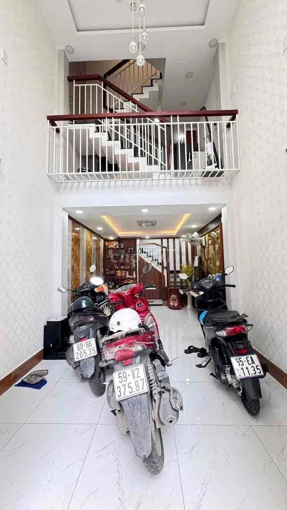 🏦 Nhà mới đẹp NC nup hẻm 1050 Quang Trung P8