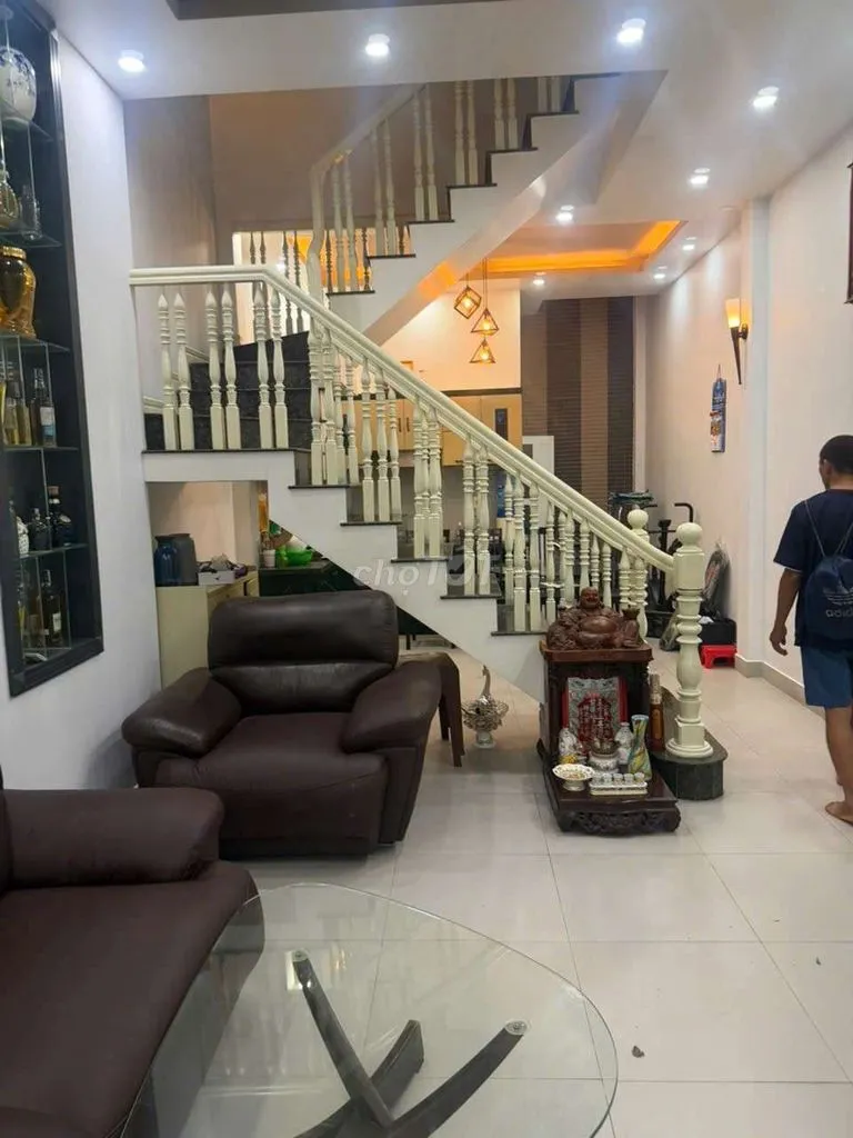 CHO THUÊ NHÀ 4X11M 4 LẦU 4PN 3WC HẺM LÊ TRỌNG TẤN