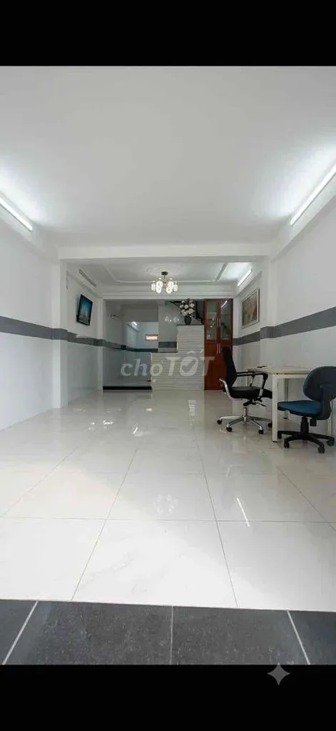 Nhà Nguyên Căn 3 Tầng còn mới sạch sẽ dọn về ở Ngay