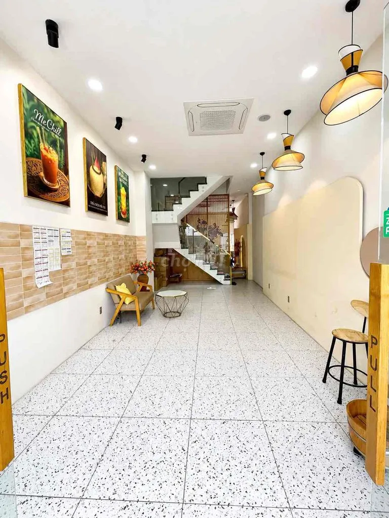 Nhà 4 lầu 4x20 mặt tiền đường full nội thất gần trường họv