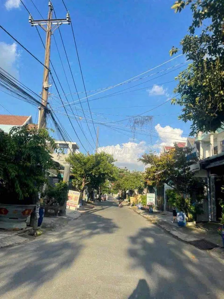 Cho thuê nhà tiện làm kho 100m2, Mặt tiền đường nhựa 8m thông