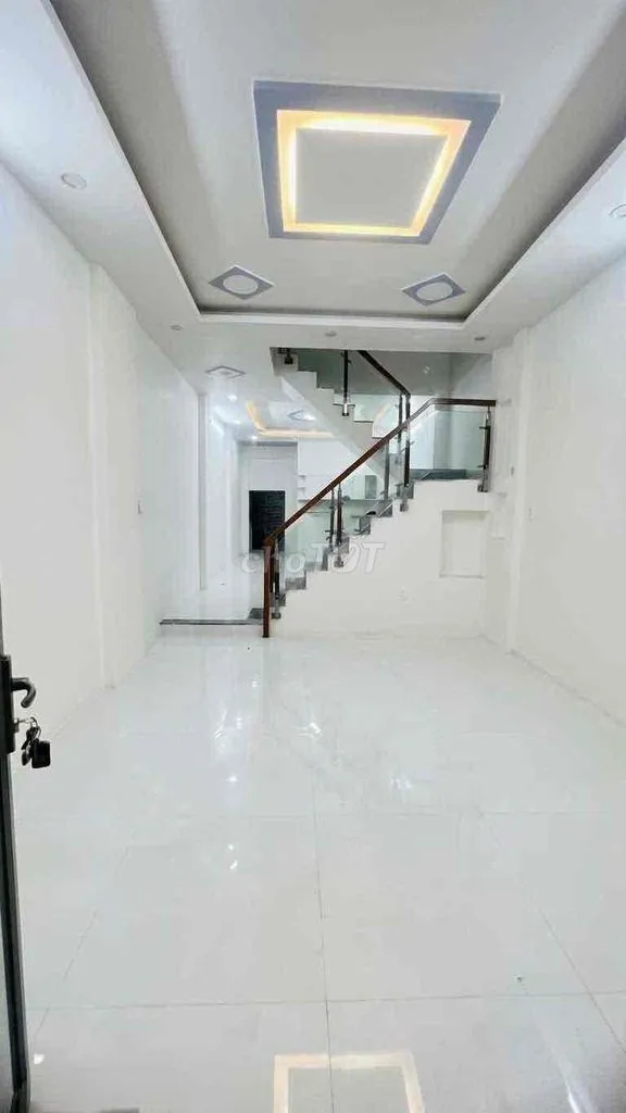 Cho thuê nha mới keng Trung Mỹ Tây q12 lầu 2PN 3wc hxh mới keng 7tr tl