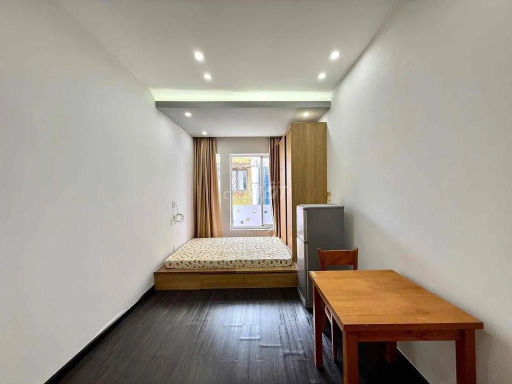 CHO THUÊ STUDIO CỬA SỔ ÁNH SÁNG TỰ NHIÊN NGAY TRUNG TÂM BẾN THÀNH Q1