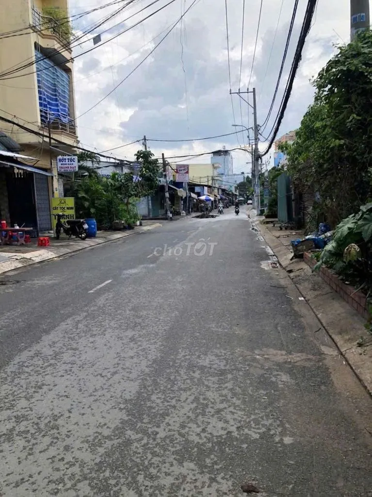 Cho Thuê nhà mặt tiền cuối đường Nguyễn Sơn DT : 4x20, 1 lầu