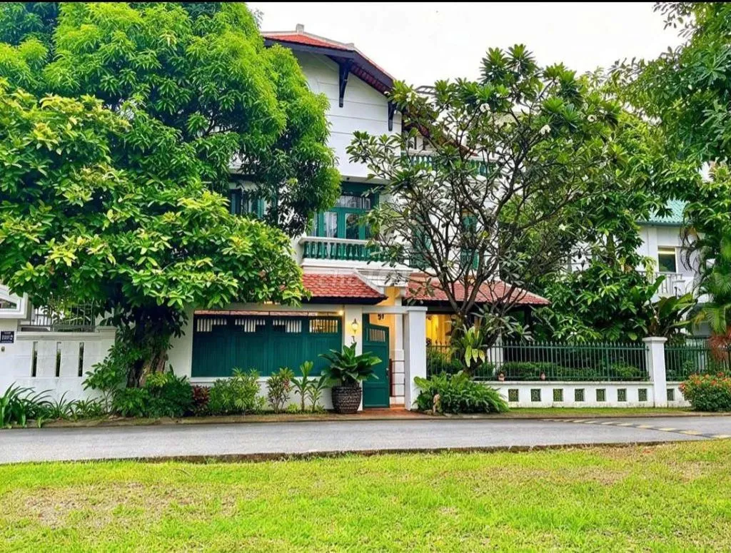 CHO THUÊ BIỆT THỰ CAO CẤP NGUYỄN VĂN HƯỞNG – QUẬN 2