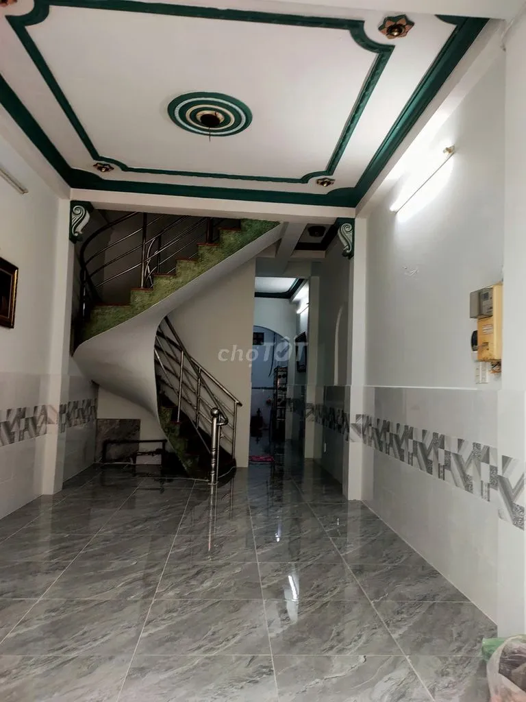 hẻm xe hơi dt (3.5x15m) 1 trệt 2 lầu 3pn 4 phòng ngủ