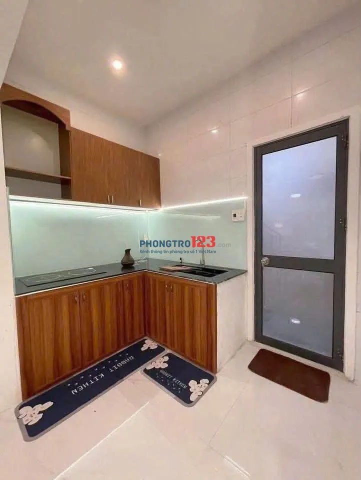 Nhà riêng - nội thất - 2 phòng ngủ, 2wc hẻm Huỳnh Văn Bánh - Phú Nhuận - 14tr5/tháng