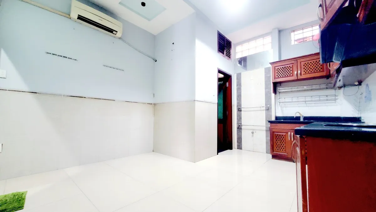 1/11 TRỐNG ! Phòng dàn bếp từ, tủ kệ gỗ, máy lạnh, XVNT, P.26, Bình Thạnh !