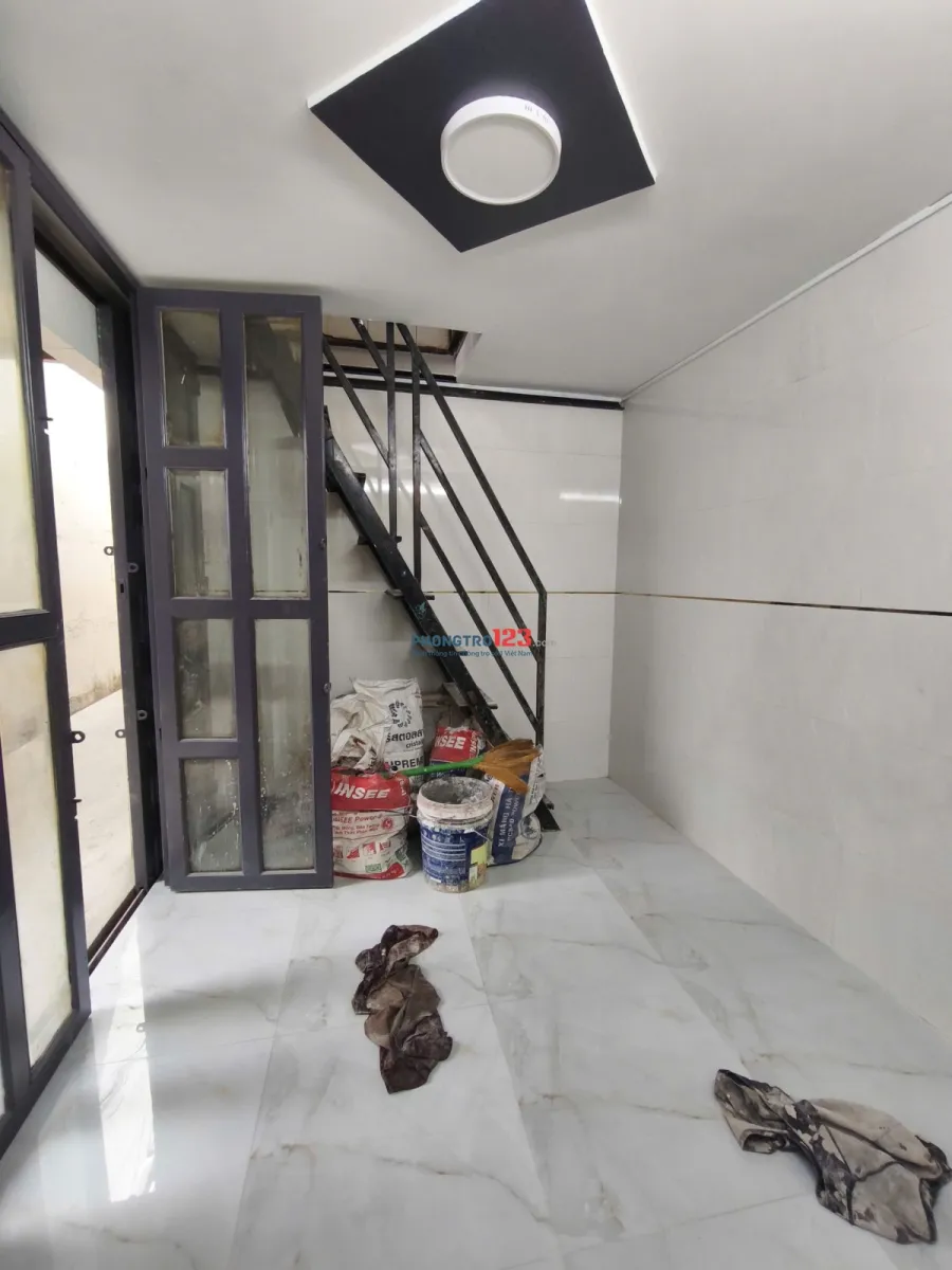 CHO THUÊ NHÀ NGUYÊN CĂN BÀ HOM – PHÚ LÂM – QUẬN 6 1 TRỆT, 1 LẦU, 1 LỬNG – 2 WC – NHÀ VỪA CẢI TẠO