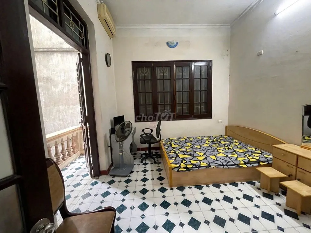 Cho thuê nhà nguyên căn 65m2 x 3 tầng ngõ 12 Chính Kinh, Thanh Xuân
