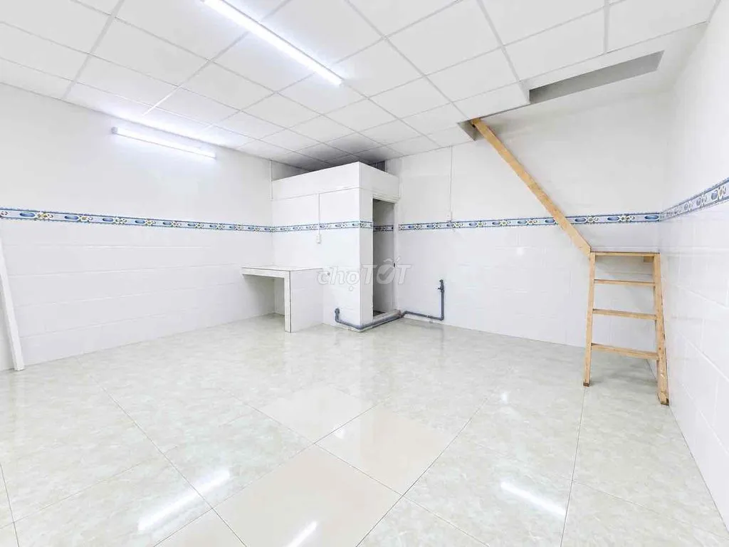 NHÀ NGUYÊN CĂN 1TRỆT 1LẦU Ở ĐẠI GIA ĐÌNH NẰM NGAY GẦN UTH SIÊU RỘNG