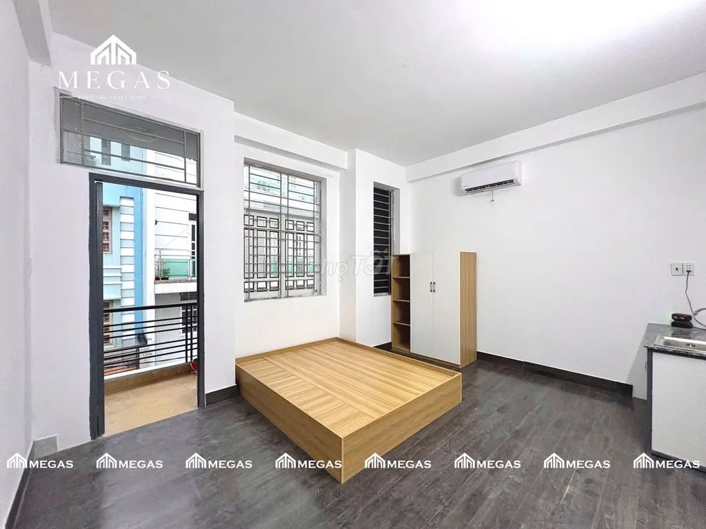 CHO THUÊ PHÒNG BAN CÔNG 30M2 - FULL NỘI THẤT - CÔNG VIÊN LÀNG HOA