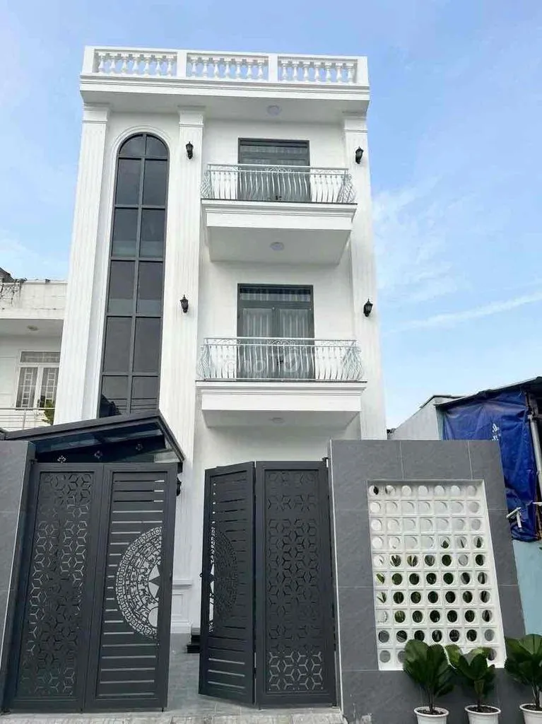 Nhà Phú Hoà , Mới xây , 3 tầng. 3pn 4wc