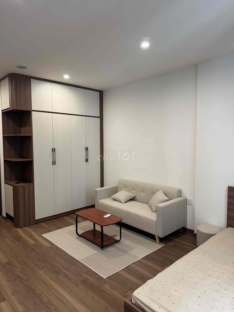 chính chủ cho thuê studio toà bervely mới bàn giao