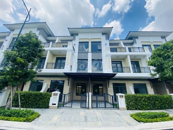 Cho thuê Biệt thự Verosa gần Liên Phường, Bưng Ông Thoàn 200m2