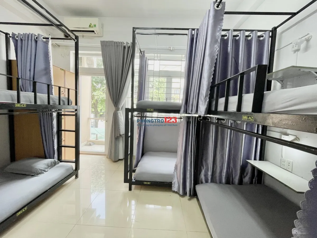 KTX CAO CẤP – PHÒNG 6 NGƯỜI, TOILET RIÊNG, CÓ BAN CÔNG LÊ NGAY VĂN VIỆT KCNC – HUTECH – GTVT