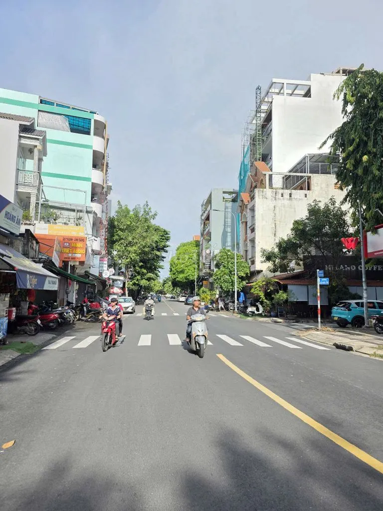 Cho Thuê Mặt Tiền Kinh Doanh Đường Trần Hưng Đạo Nhà 4 Tấm mới đẹp