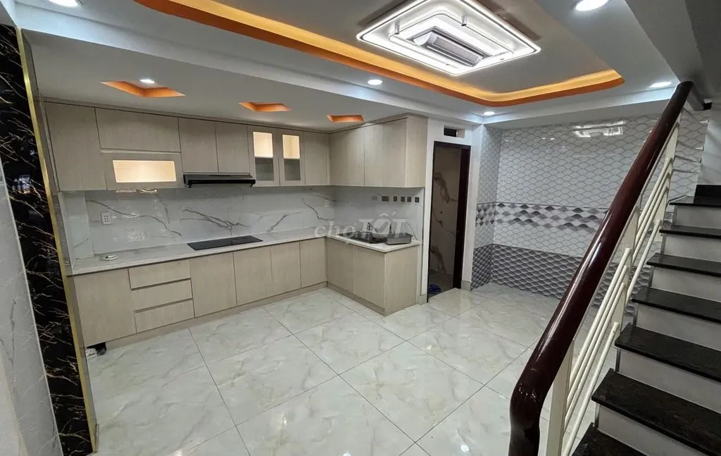 cho thuê nhà mặt tiền trần văn quang,p10, tânbình, 6x18m, trệt 3 lầu