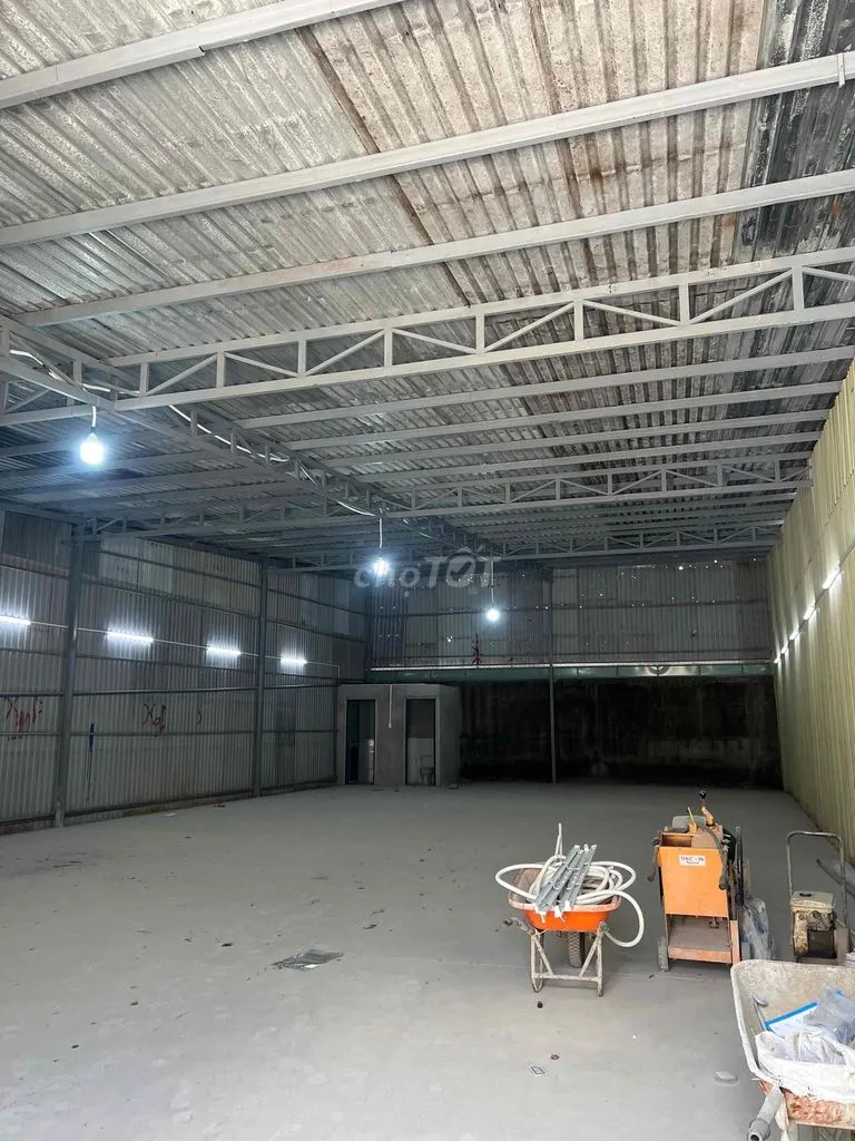 Kho Xửởng 300m giá 13triệu