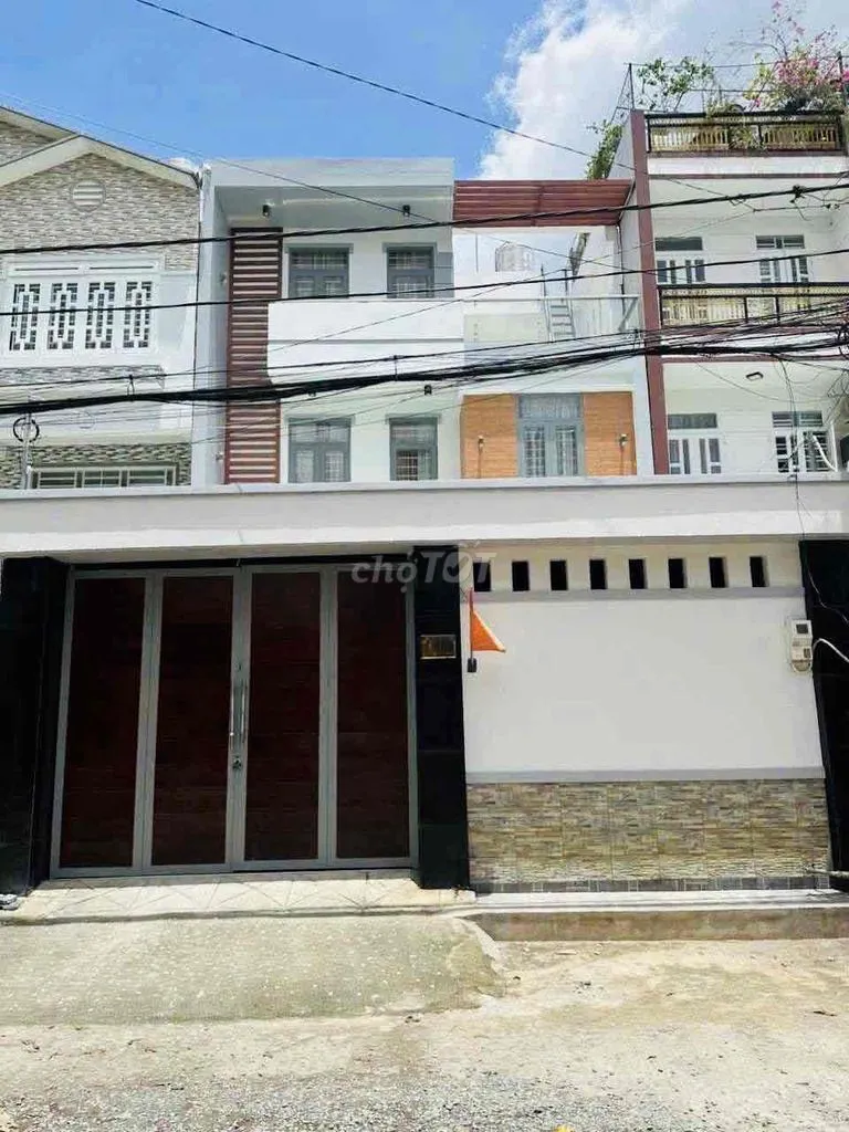 NHÀ RỘNG ( GẦN NGÃ TƯ GA ) TRỆT 2 LẦU 4PN 3WC. NỘI THẤT