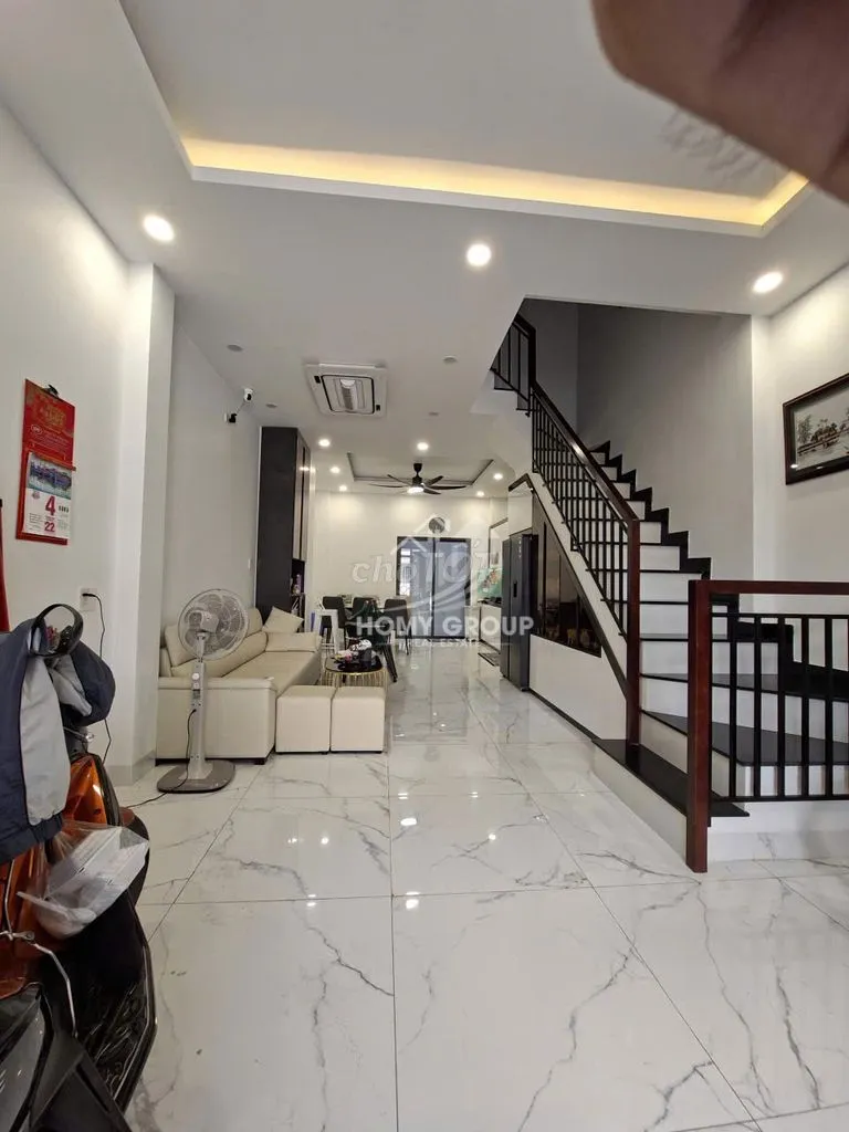 NHÀ 1 TRỆT 3 LẦU 4PN 5WC, FULL NỘI THẤT, ĐƯỜNG 12 HIỆP BÌNH PHƯỚC