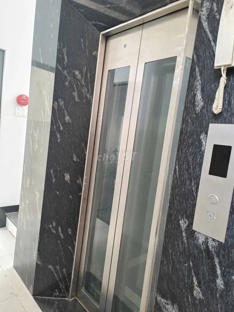 cho thuê nhà nguyên căn, Hầm + 4 lầu, giá 40tr/ tháng