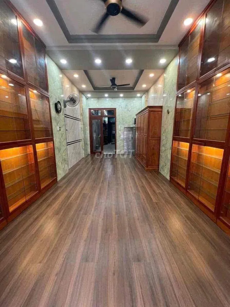 🏡 CHO THUÊ NHÀ MẶT TIỀN QUẬN 5 – NGAY CHỢ THUỐC TRIỆU QUANG PHỤC - 40T